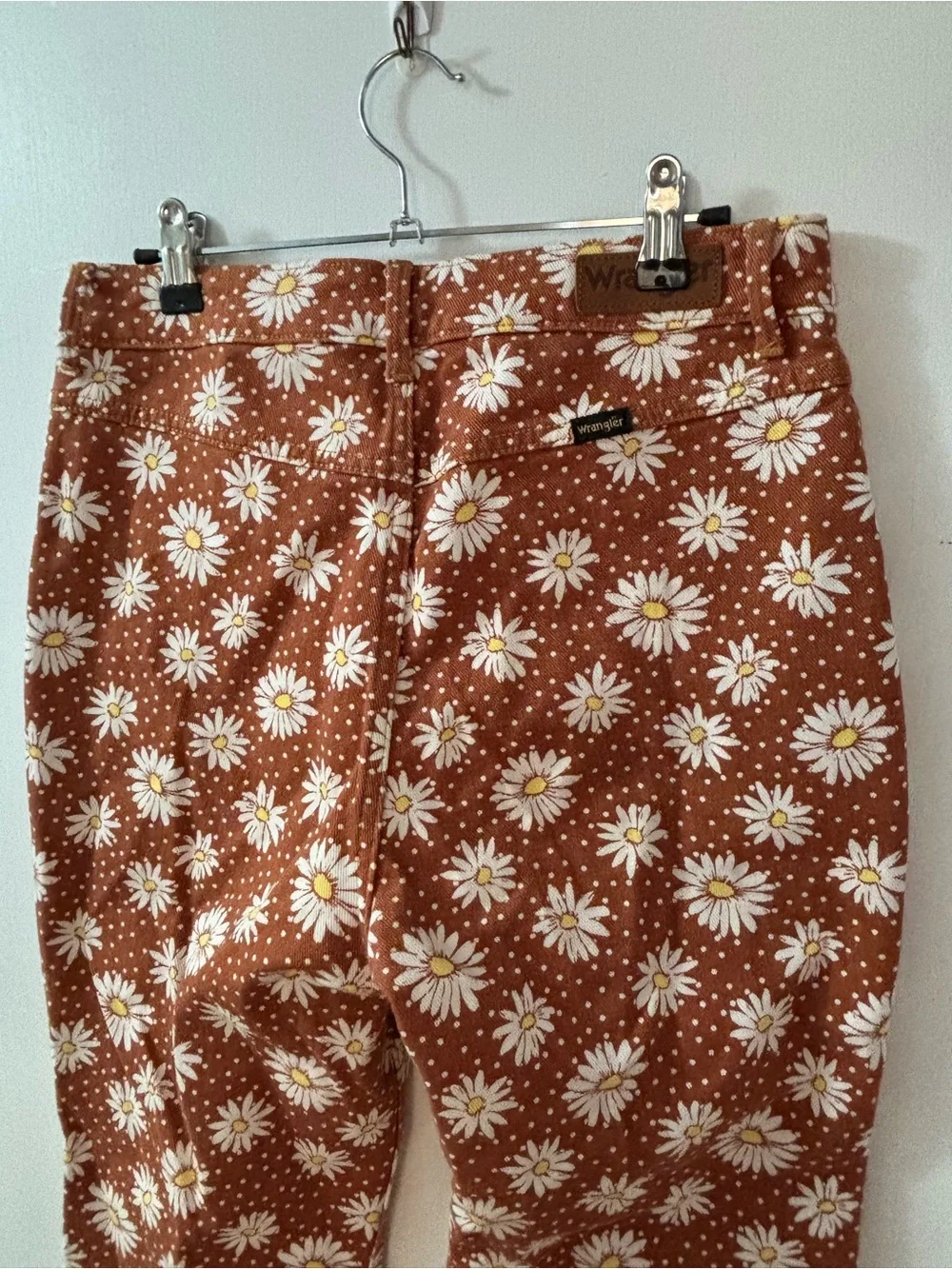 Wrangler Rust Daisy Print flare leg jeans - Picture 7 of 7